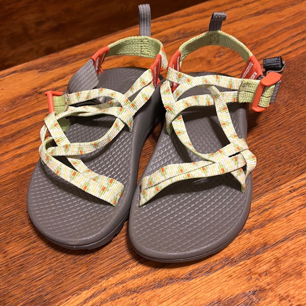 Chaco kids size 12